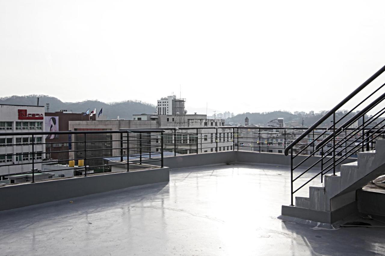 One Percent Hostel Jeonju Exterior photo